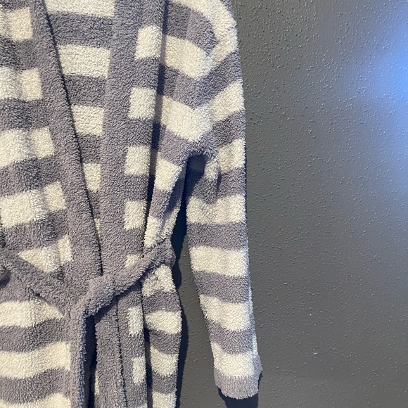 Barefoot Dreams Cozy Chic® Stripe Hooded Robe - Picture 7 of 11